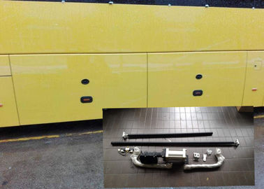 Πνευματικός μηχανισμός πορτών αποσκευών λεωφορείων ελέγχου με τον κύλινδρο που αφήνεται και σωστός